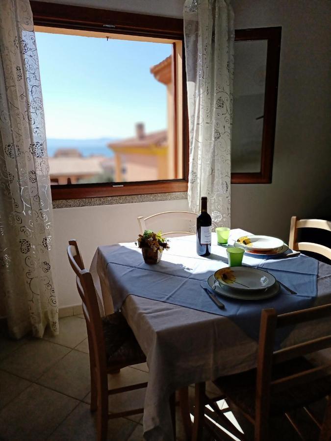 Apartamento Tanca Della Torre Trilocale Vista Mare Isola Rossa Exterior foto